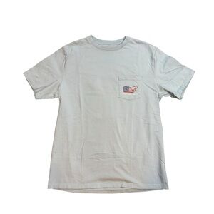 Vineyard Vines light blue short sleeve T-Shirt American flag whale logo mens M